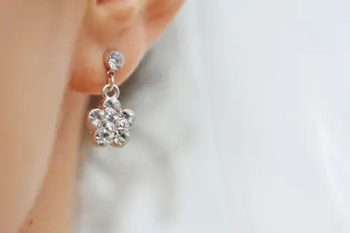 Let’s explore some special earring styles that are equally eye-catching and stylish.