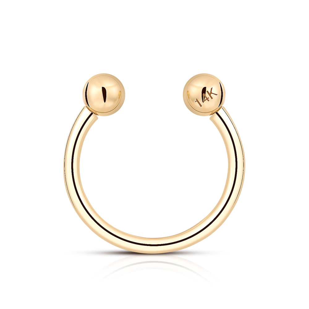 Selecting the right eyebrow jewelry involves reflecting on your personal style. 