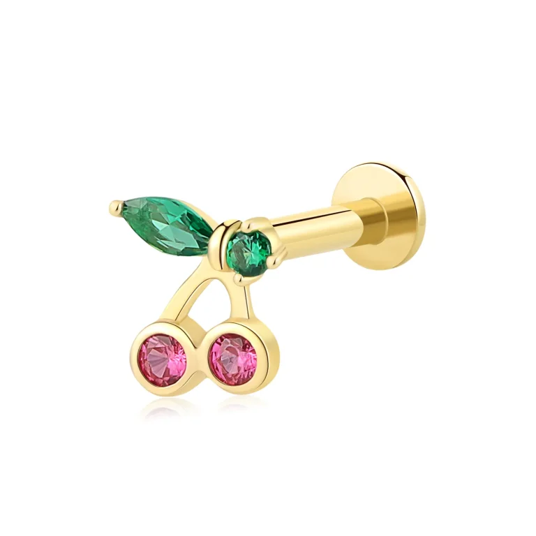 1 gold earring