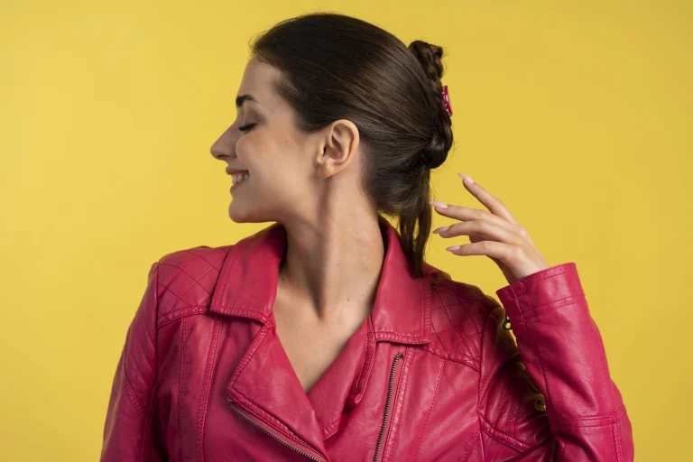 woman-wearing-hair-clip-front-view