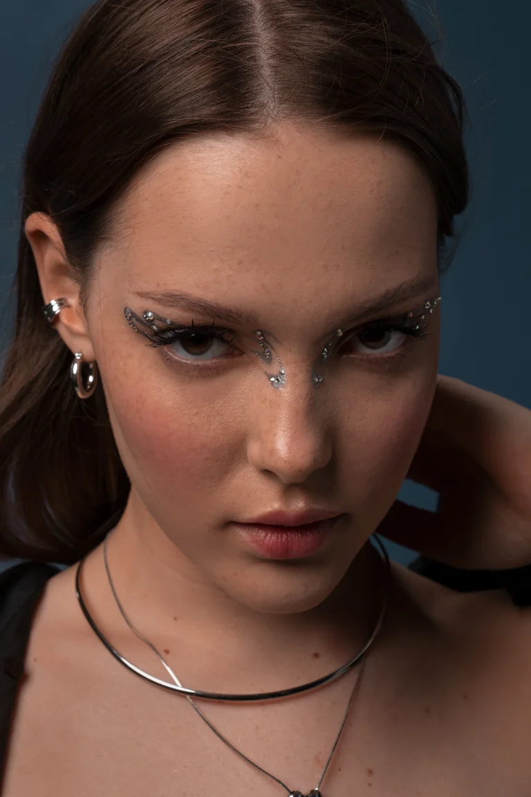 1-portrait-woman-wearing-jewelry-makeup