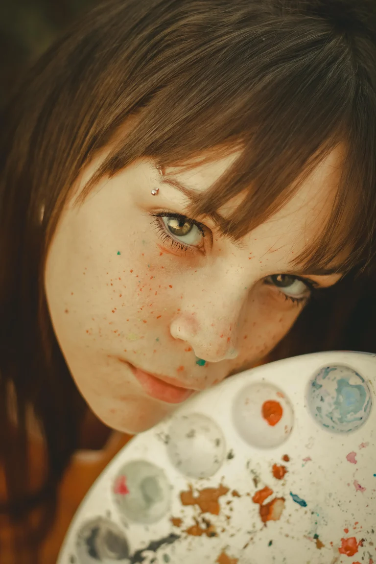 What Does an Eyebrow Piercing Symbolize Today in Fashion and Culture